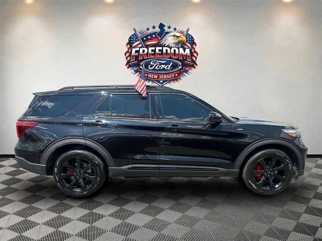 Certified 2023 Ford Explorer ST-Line AWD/4WD image 3