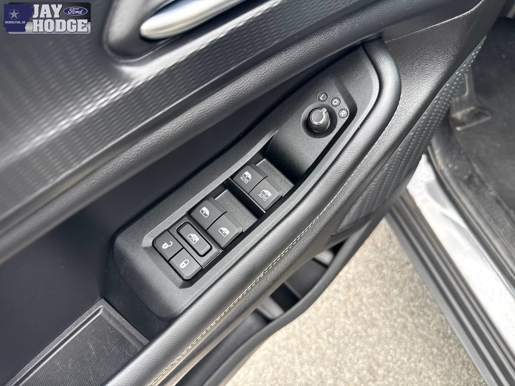 Used 2025 Jeep Grand Cherokee Altitude RWD image 24