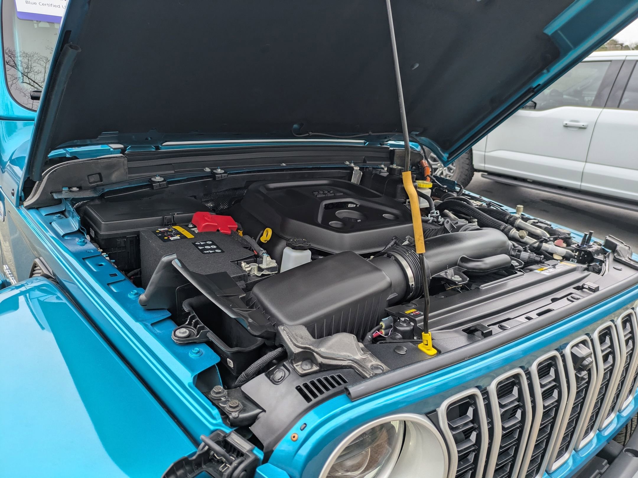 Used 2024 Jeep Wrangler Unlimited Sahara w/ Technology Group image 35