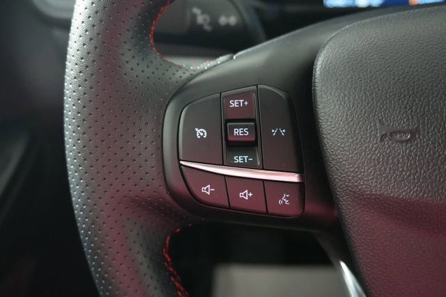 Certified 2025 Ford Escape ST-Line image 11