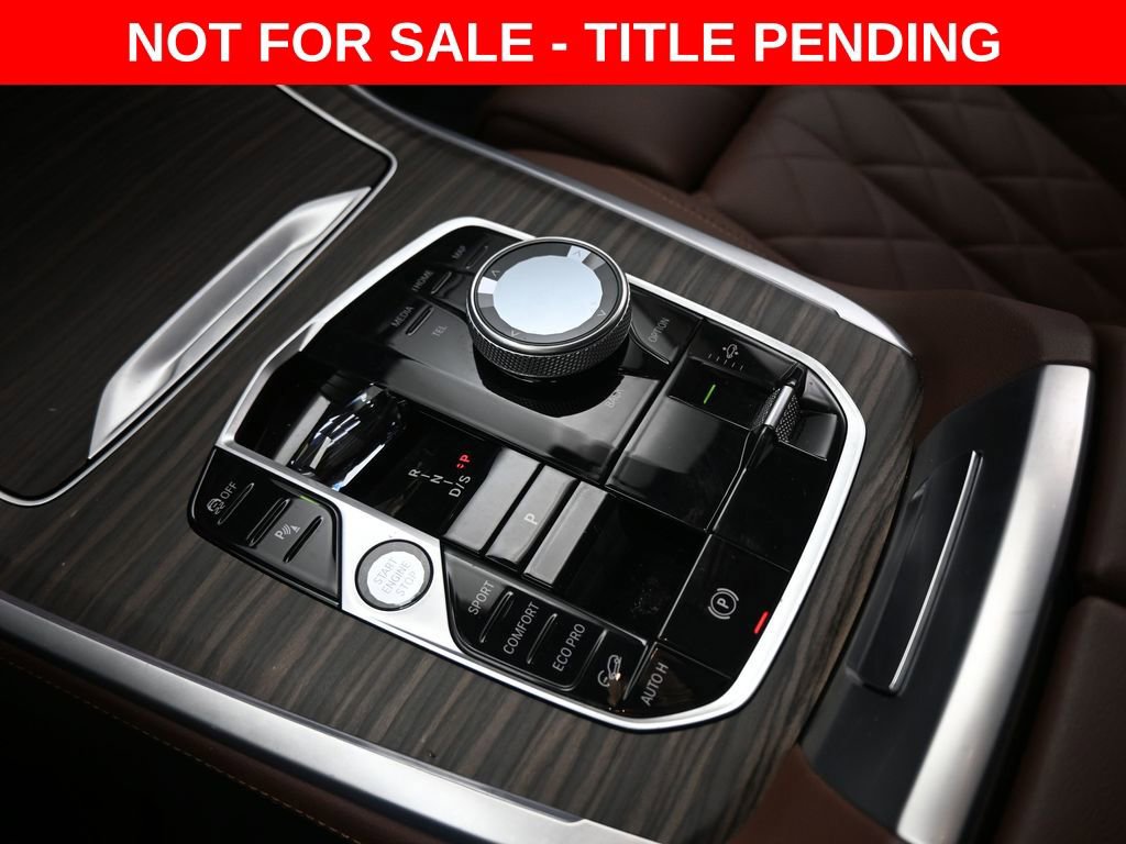 Used 2023 BMW X7 xDrive40i w/ Parking Assistance Package image 14