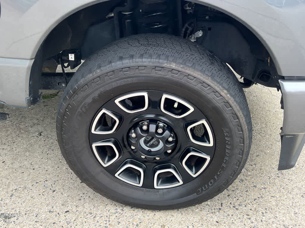 Certified 2024 Ford F350 Platinum AWD/4WD image 12