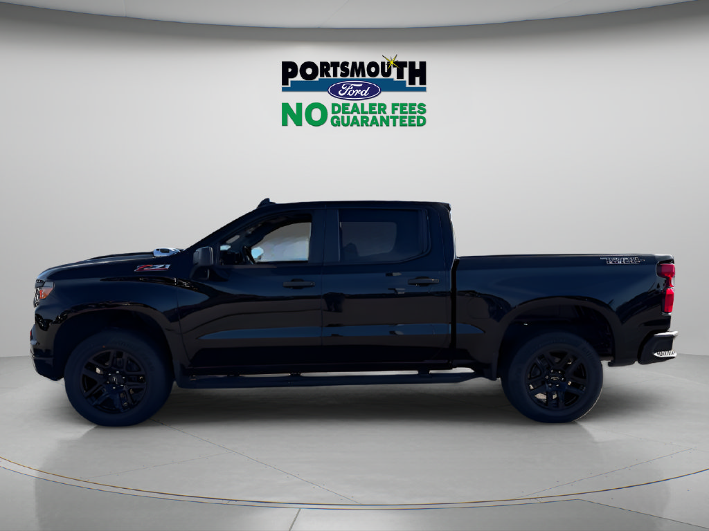 Used 2022 Chevrolet Silverado 1500 Custom Trail Boss AWD/4WD image 2