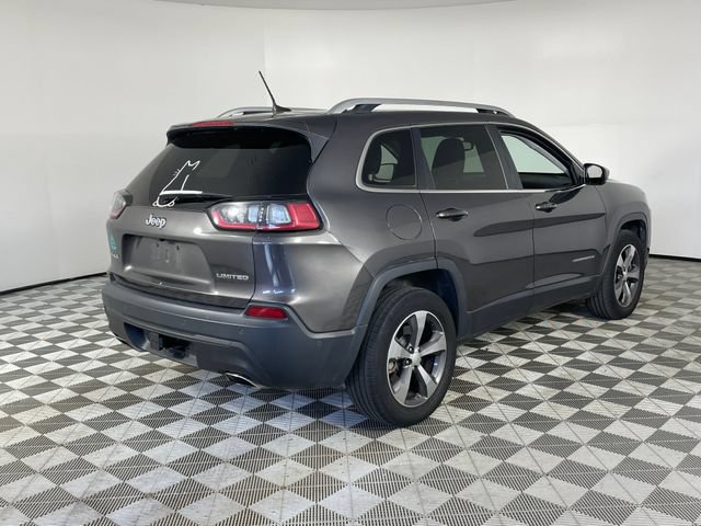 Used 2019 Jeep Cherokee Limited w/ Luxury Group AWD/4WD image 16