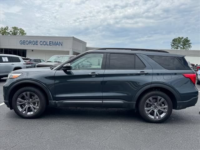Certified 2022 Ford Explorer XLT w/ Equipment Group 202A AWD/4WD image 7