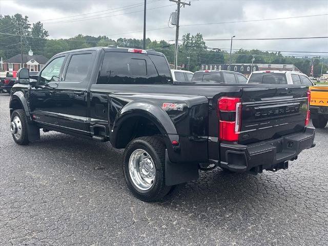 Certified 2025 Ford F450 Platinum w/ FX4 Off-Road Package AWD/4WD image 5