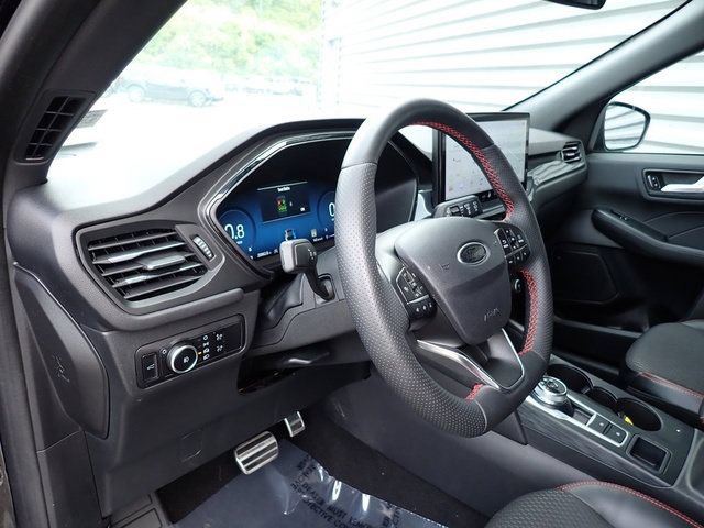 Certified 2023 Ford Escape ST-Line Elite AWD/4WD image 16