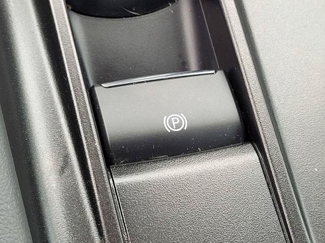 Certified 2025 Ford Explorer Active RWD image 17