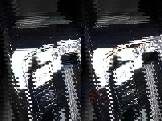 Used 2025 Volkswagen Golf R 2.0T image 20