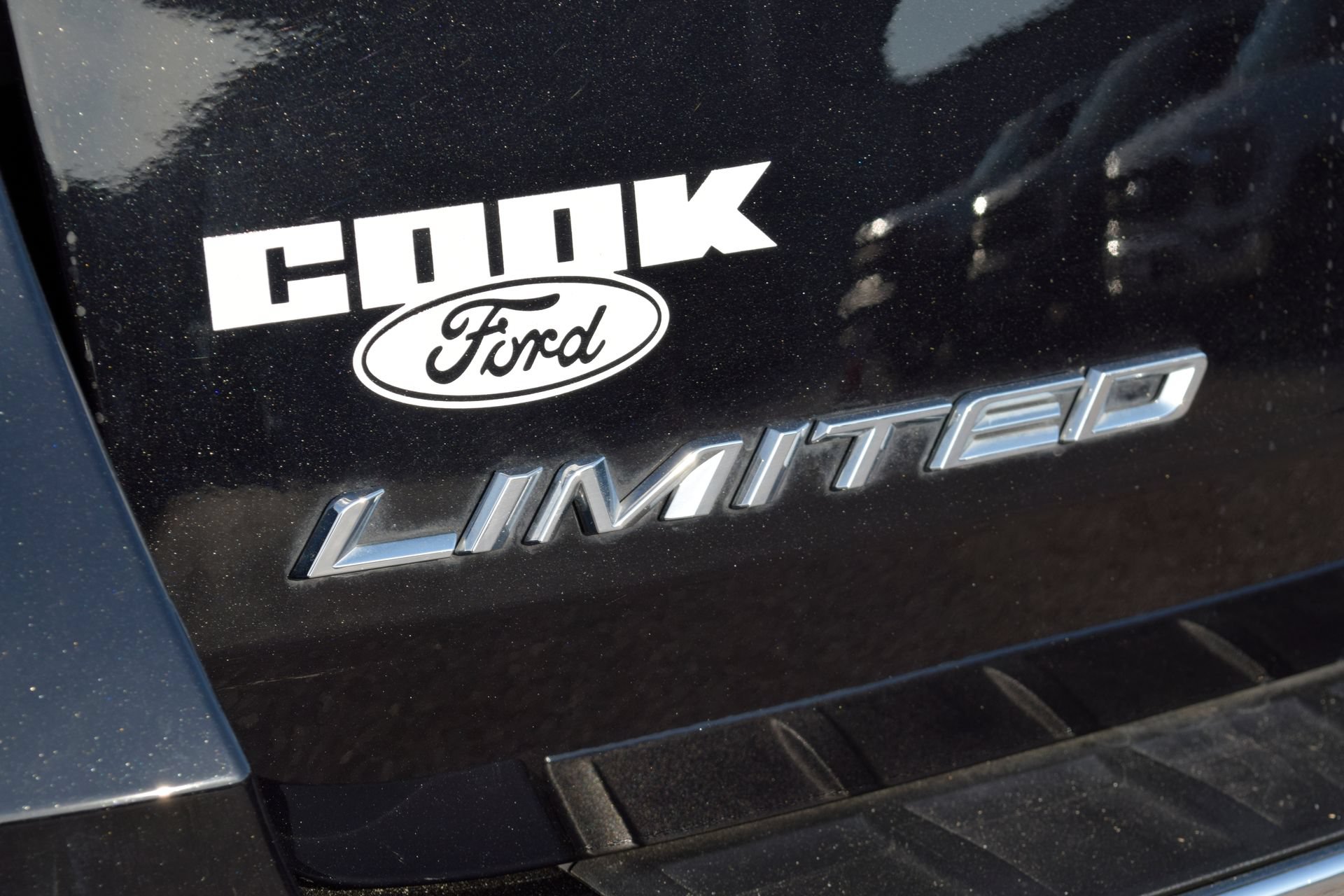 Certified 2023 Ford Explorer Limited w/ Limited Technology Package RWD image 20
