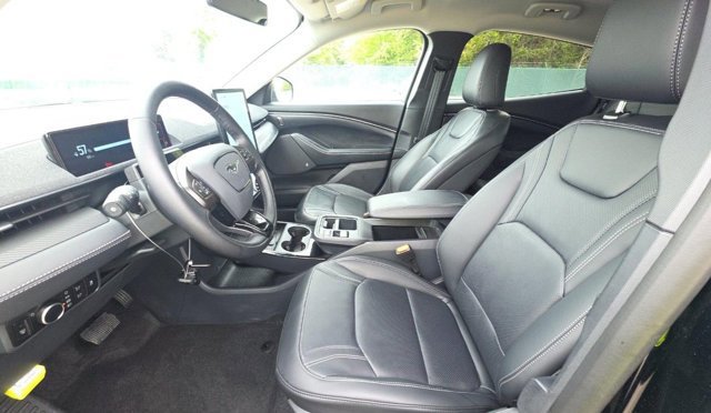 Certified 2025 Ford Mustang Mach-E Premium AWD/4WD image 6