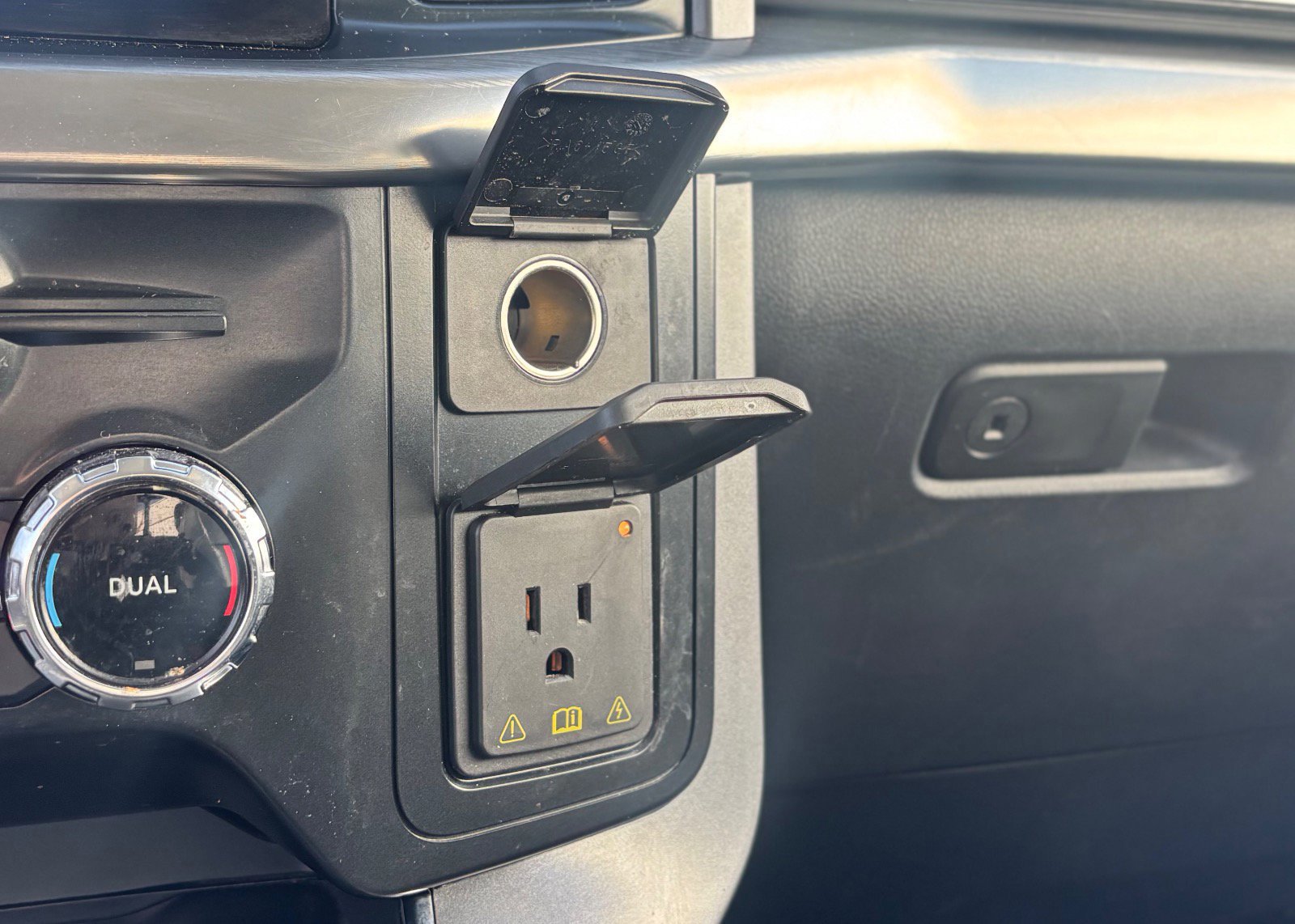 Certified 2022 Ford F150 Lariat w/ Equipment Group 502A High image 55