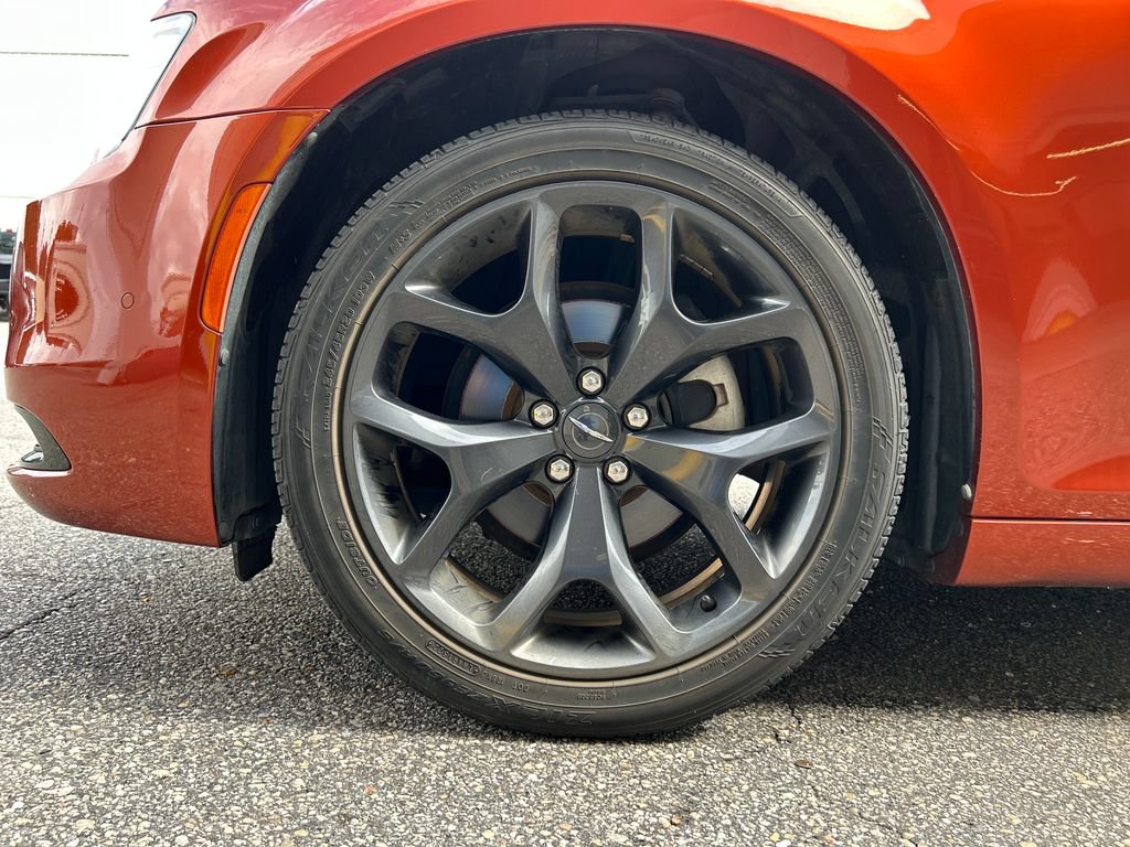 Used 2021 Chrysler 300 S RWD image 7