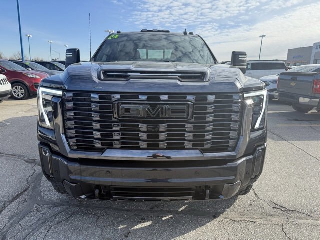 Used 2024 GMC Sierra 2500 Denali Ultimate image 9