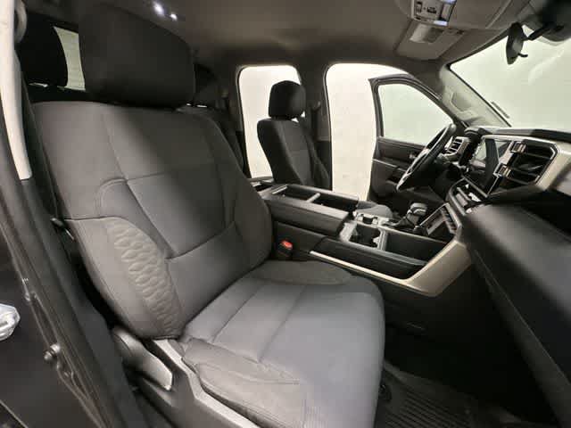 Used 2022 Toyota Tundra SR5 w/ SR5 Convenience Package AWD/4WD image 20