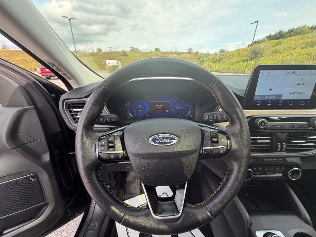 Certified 2022 Ford Escape Titanium w/ Titanium Elite Package AWD/4WD image 31