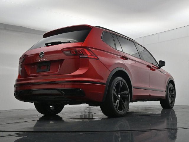 Used 2024 Volkswagen Tiguan SE R-Line FWD image 45