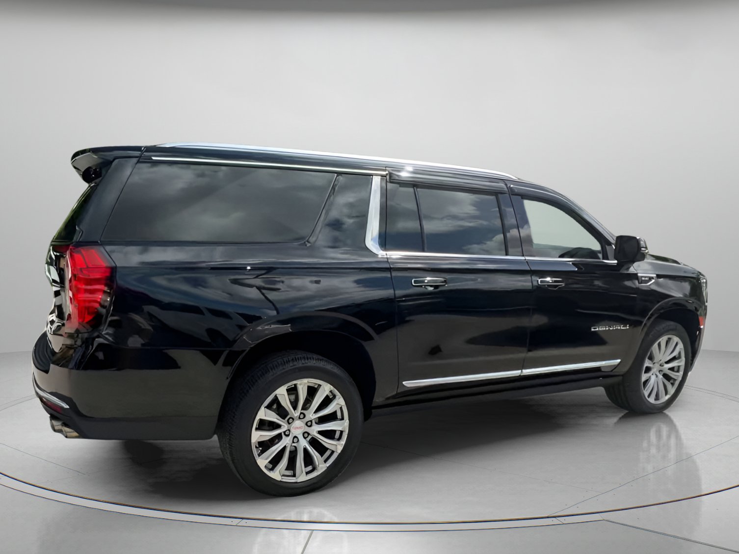 Used 2022 GMC Yukon XL Denali w/ Max Trailering Package RWD image 30