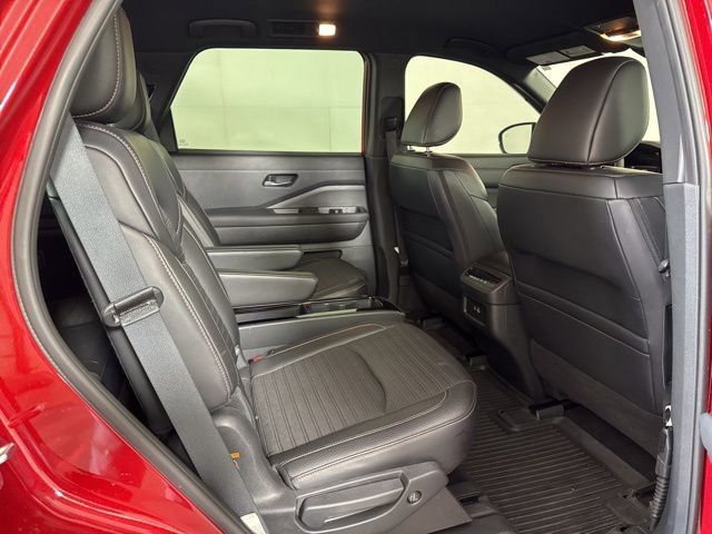Used 2023 Nissan Pathfinder Rock Creek AWD/4WD image 5
