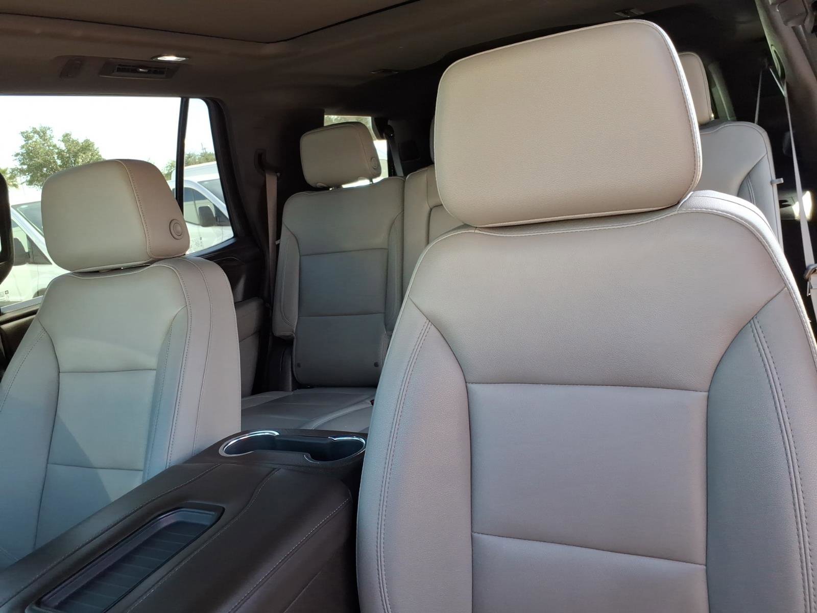 Used 2022 Chevrolet Tahoe LT w/ LT Signature Plus Package AWD/4WD image 13