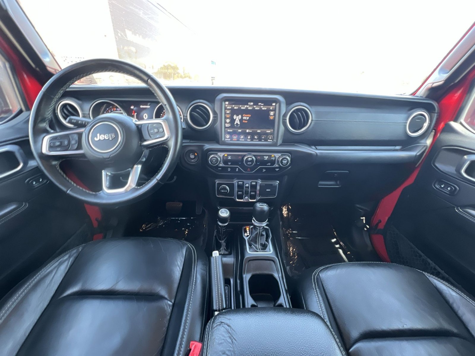 Used 2018 Jeep Wrangler Unlimited Sahara w/ Dual Top Group AWD/4WD image 30