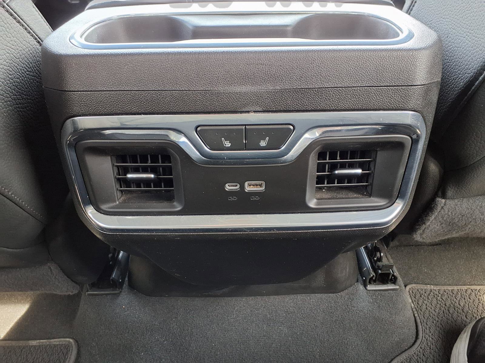 Used 2024 GMC Sierra 2500 Denali w/ Denali Reserve Package image 12