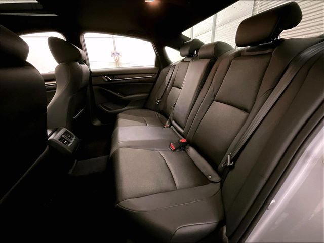 Used 2018 Honda Accord Sport image 25