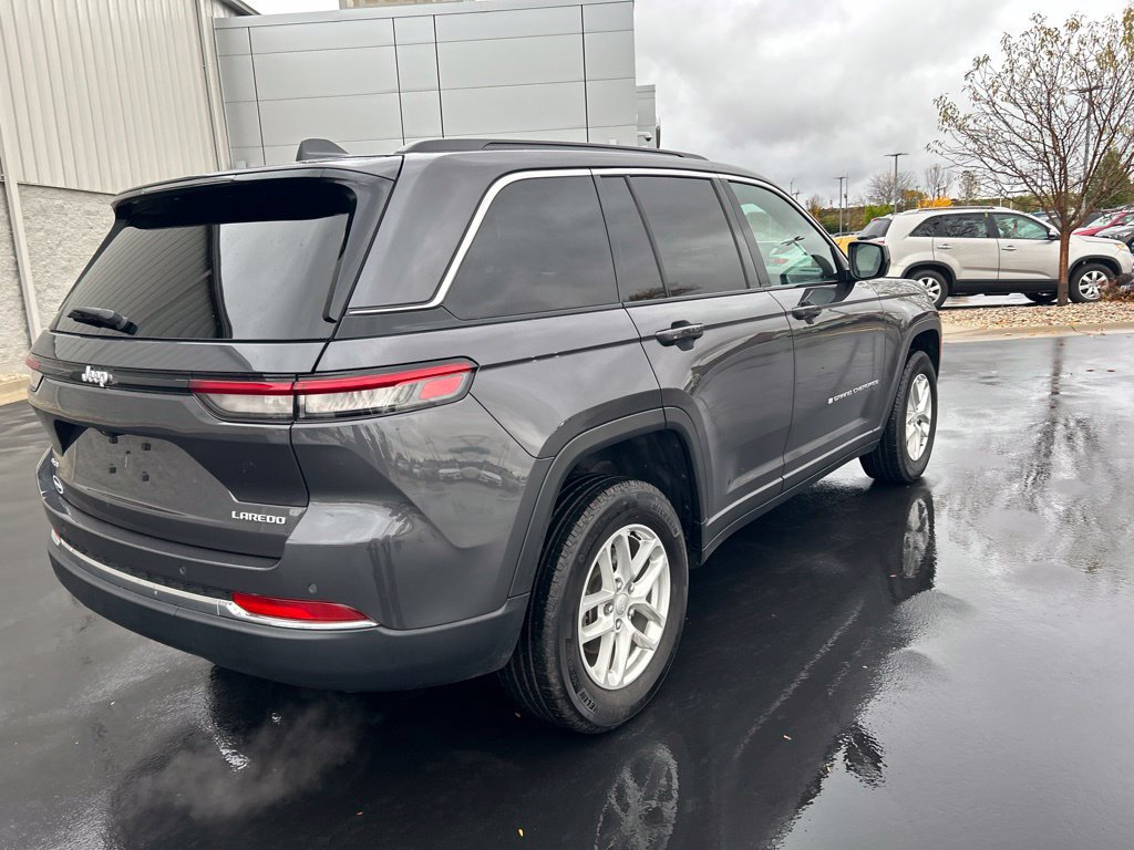 Used 2025 Jeep Grand Cherokee Laredo X w/ Luxury Tech Group I AWD/4WD image 6