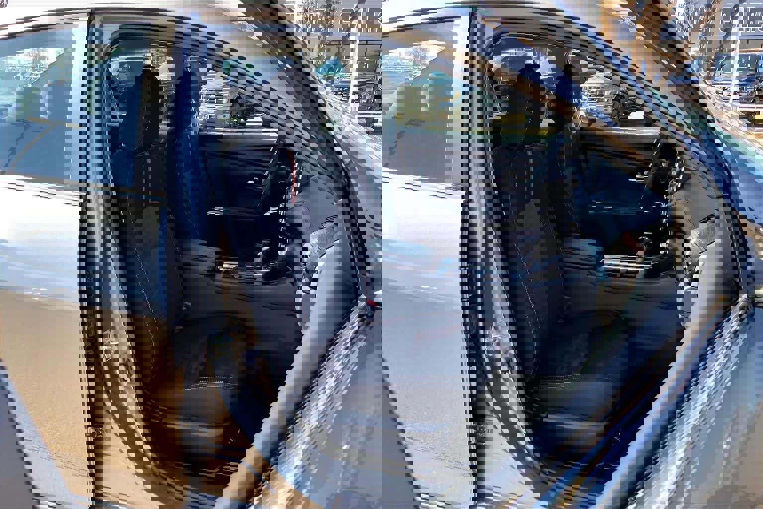 Used 2025 Nissan Sentra SR image 11