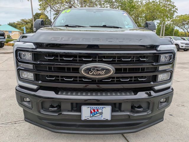 Certified 2024 Ford F250 Lariat w/ Black Appearance Package image 8