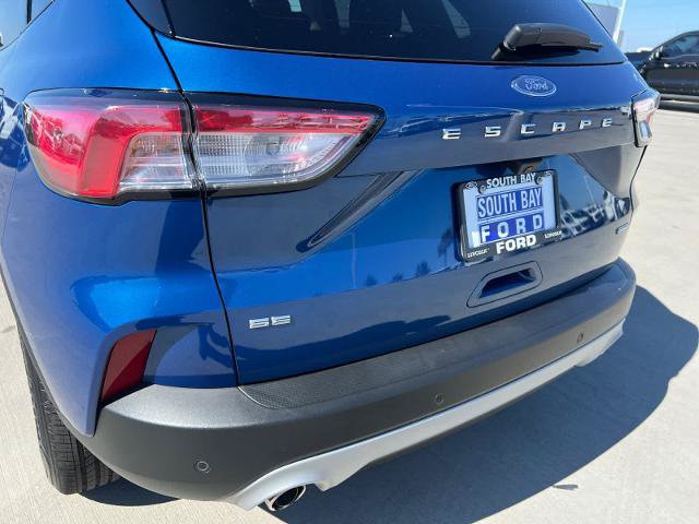 Certified 2022 Ford Escape SE w/ Cold Weather Package AWD/4WD image 19