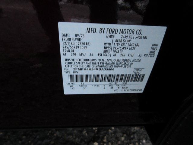 Certified 2024 Ford Edge Titanium AWD/4WD image 46