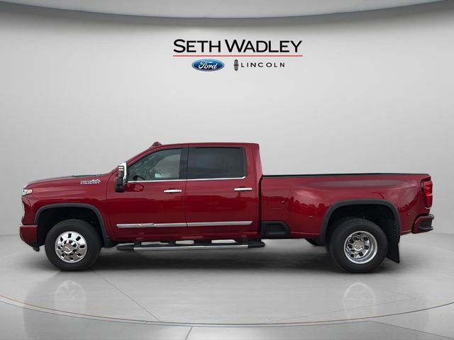 Used 2024 Chevrolet Silverado 3500 High Country AWD/4WD image 4