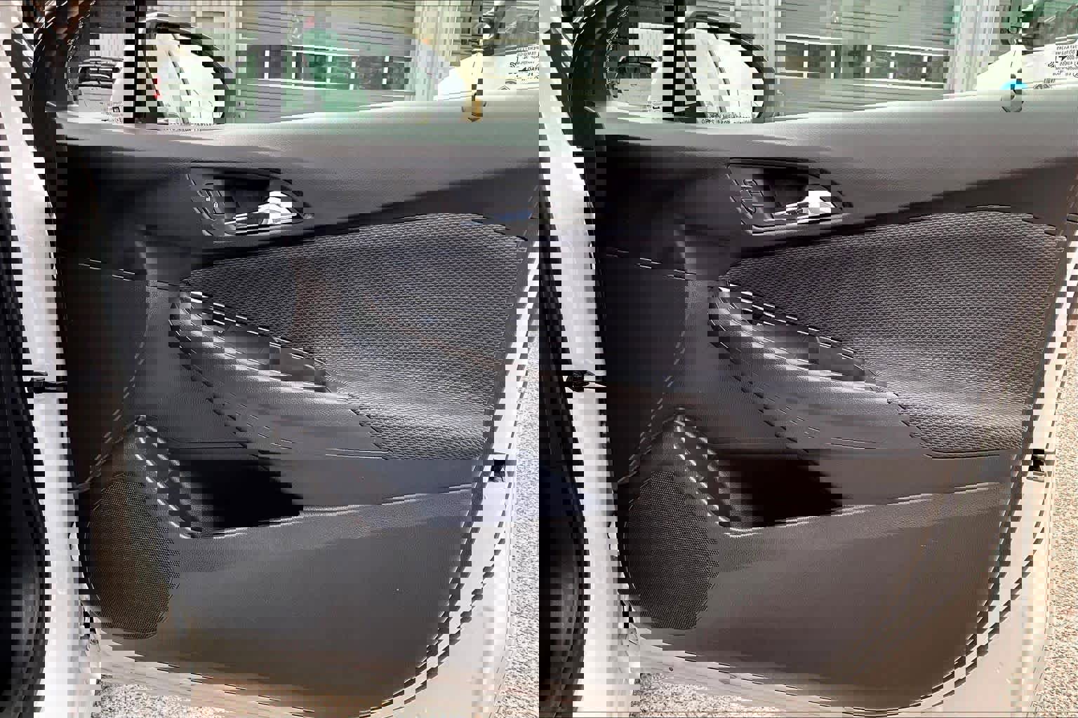 Used 2019 Chevrolet Cruze LS w/ LS Convenience Package image 23