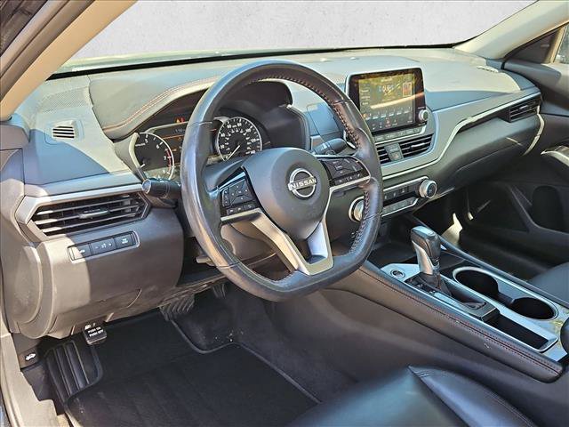 Used 2025 Nissan Altima 2.5 SR FWD image 10