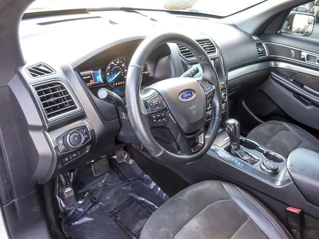 Certified 2018 Ford Explorer XLT w/ Equipment Group 202A AWD/4WD image 14