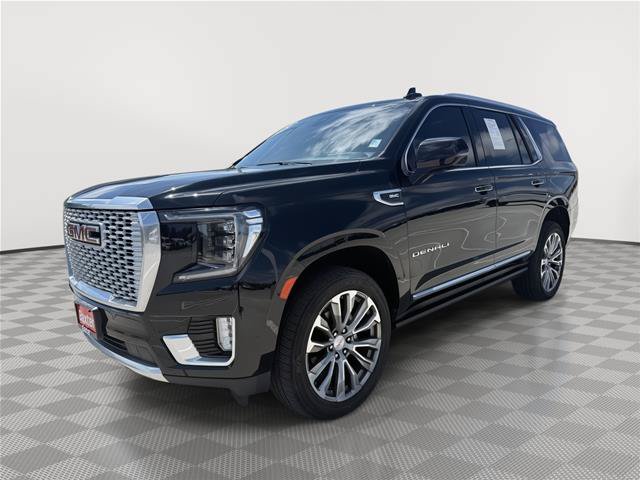 Used 2021 GMC Yukon Denali w/ Denali Premium Package AWD/4WD image 3
