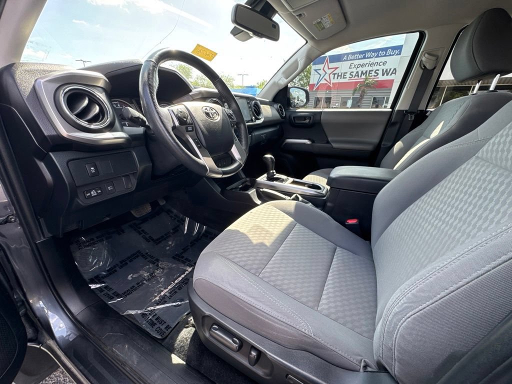Used 2023 Toyota Tacoma SR5 w/ Technology Package AWD/4WD image 13