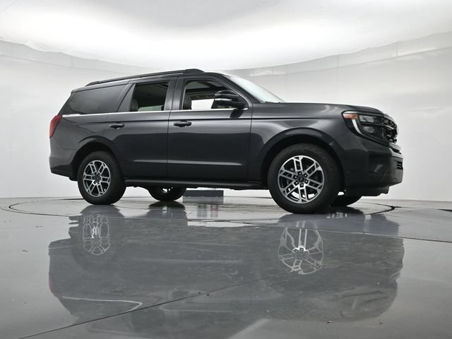 Certified 2025 Ford Expedition Active AWD/4WD image 40