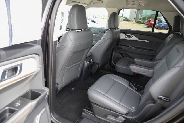 Certified 2025 Ford Explorer Active w/ Active Comfort Package AWD/4WD image 31