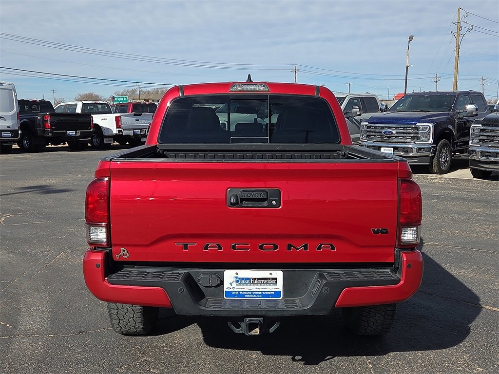Used 2019 Toyota Tacoma 4x4 Double Cab image 4