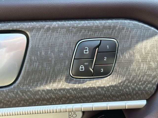 Certified 2025 Ford Explorer Platinum w/ LUX Leather Package image 27