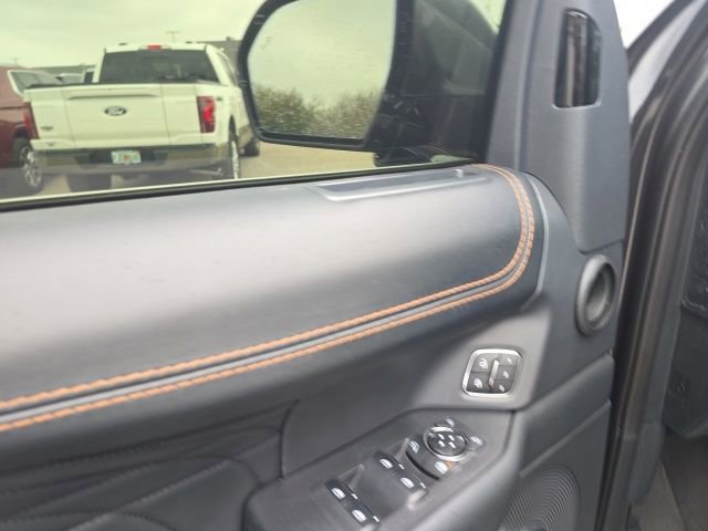 Certified 2024 Ford Expedition Platinum image 10