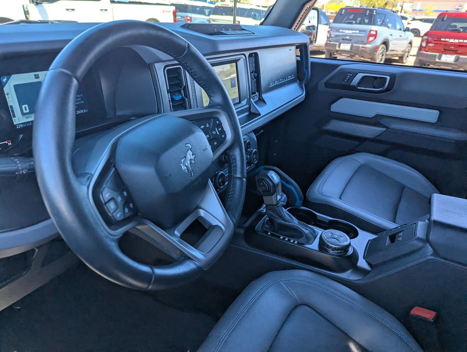 Certified 2023 Ford Bronco Black Diamond image 13