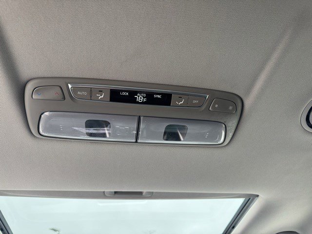 Used 2022 Kia Telluride EX image 32