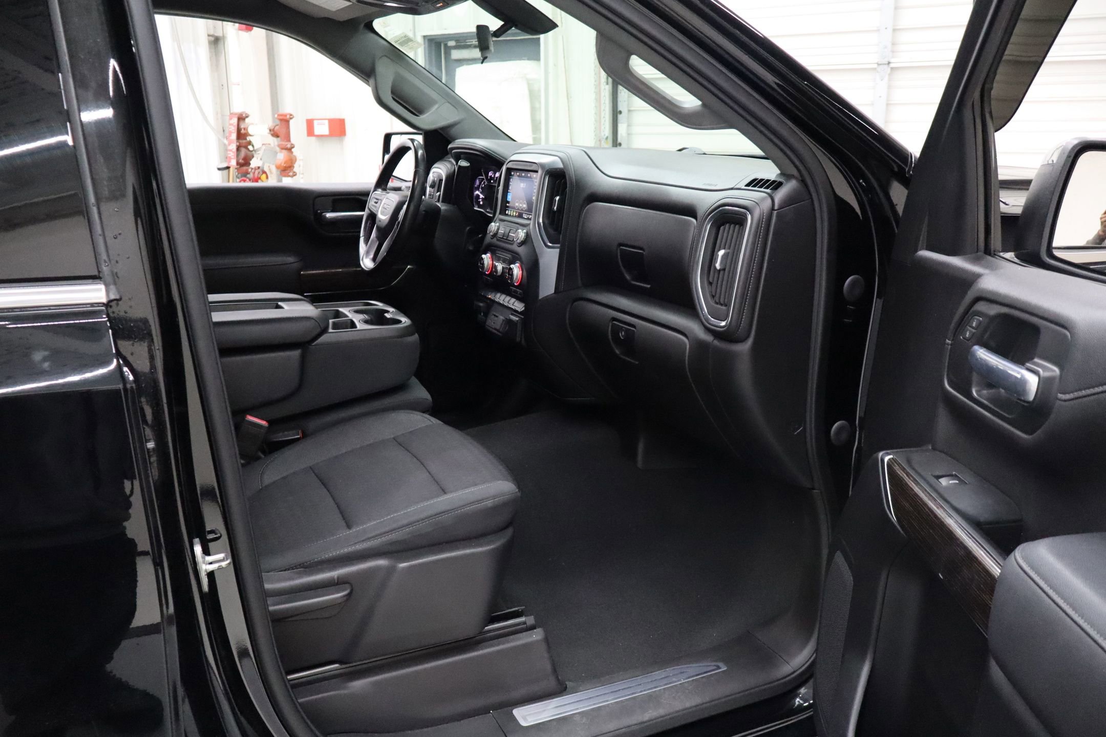 Used 2021 GMC Sierra 1500 SLE w/ Preferred Package AWD/4WD image 29