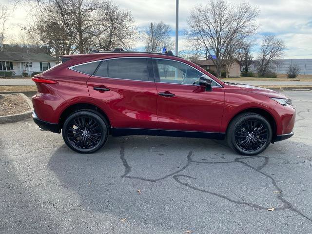 Used 2023 Toyota Venza Nightshade image 6