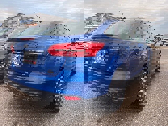 Certified 2018 Ford Focus SE w/ SE Appearance Package image 4