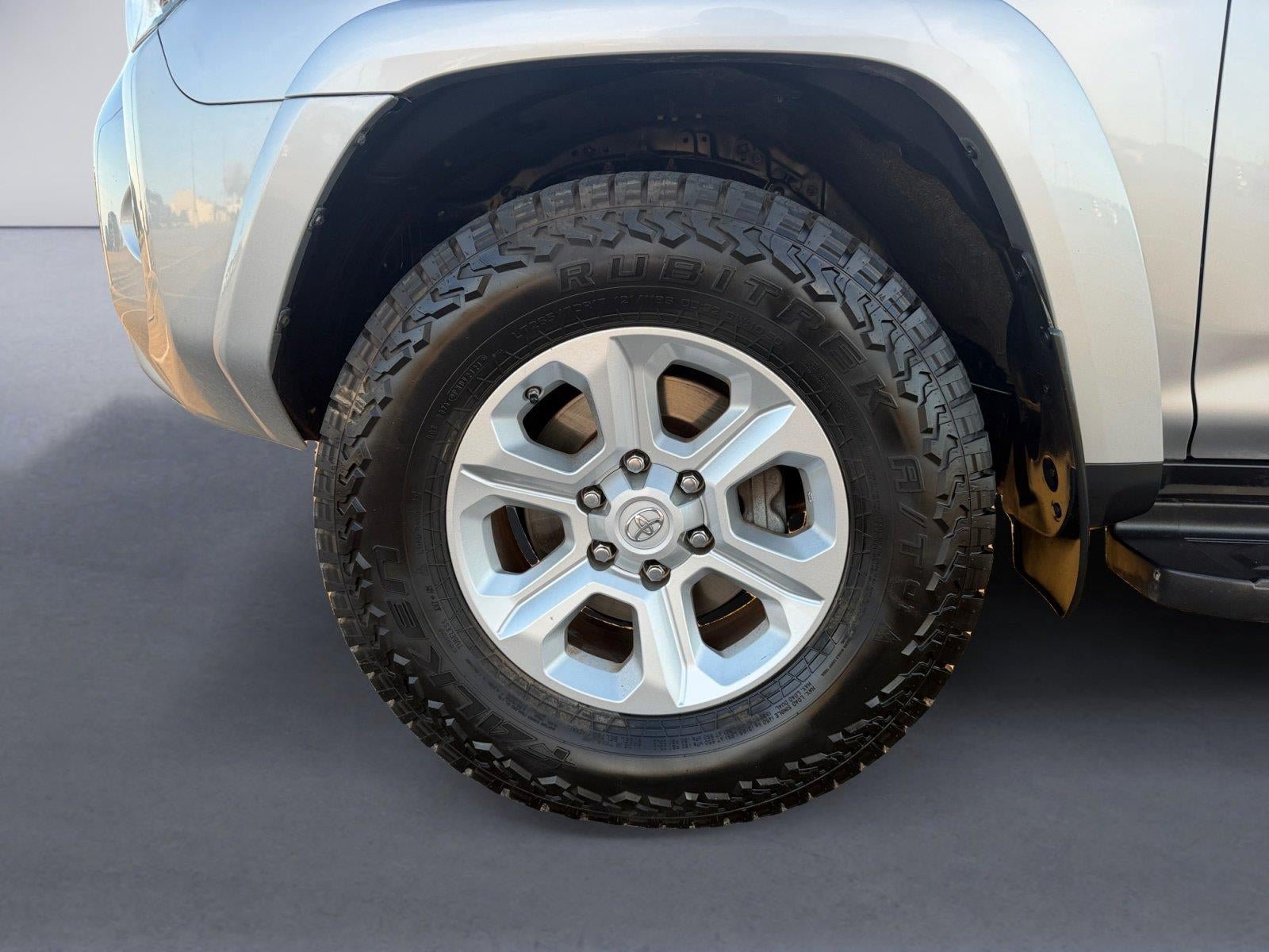 Used 2020 Toyota 4Runner SR5 AWD/4WD image 14