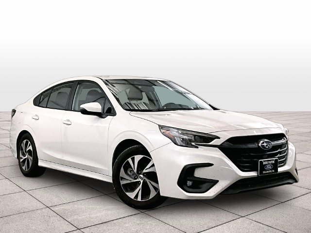 Used 2025 Subaru Legacy Premium AWD/4WD image 2